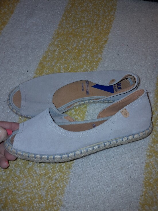 Verbenas Shoes - Verbenas brand Women's size 37, (U.S. 6.5-7) shoe